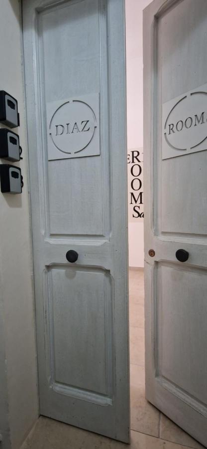 Diaz Rooms เลชเช ภายนอก รูปภาพ
